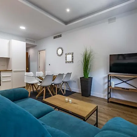 Homeabroad Apartman *