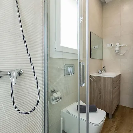 Apartman Homeabroad *
